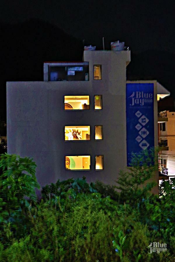 The Blue Jay Hostel - Dorms & Rooms Rishīkesh Εξωτερικό φωτογραφία