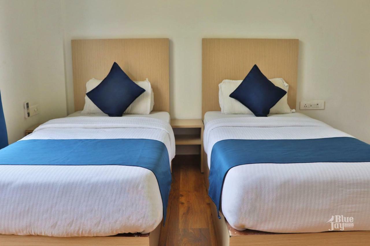 The Blue Jay Hostel - Dorms & Rooms Rishīkesh Εξωτερικό φωτογραφία