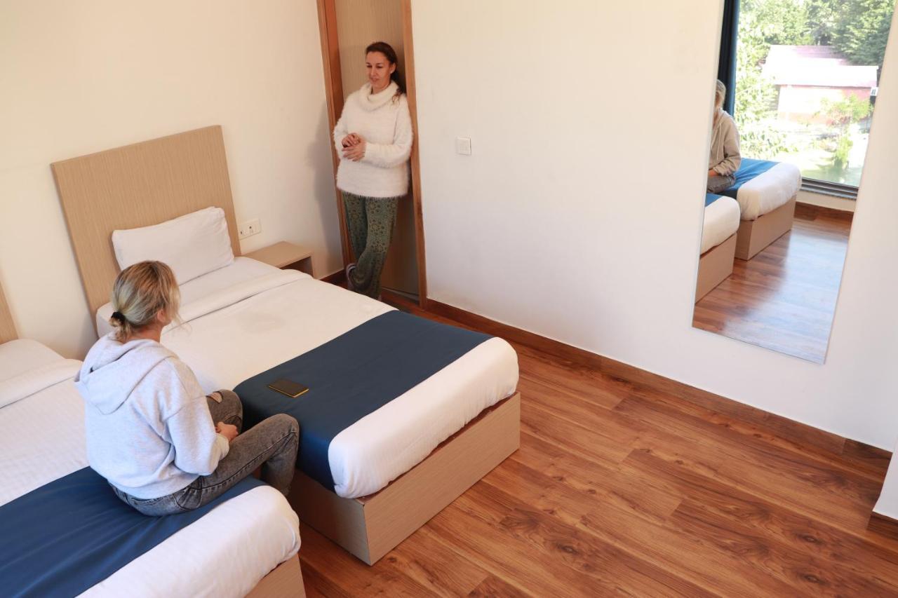 The Blue Jay Hostel - Dorms & Rooms Rishīkesh Εξωτερικό φωτογραφία