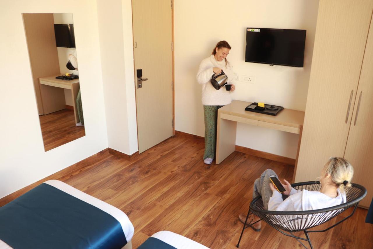 The Blue Jay Hostel - Dorms & Rooms Rishīkesh Εξωτερικό φωτογραφία